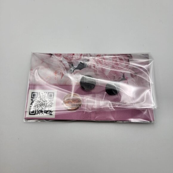 This Is Fine Dog - Question Hound Brooch/Pin - Picture 6 of 7